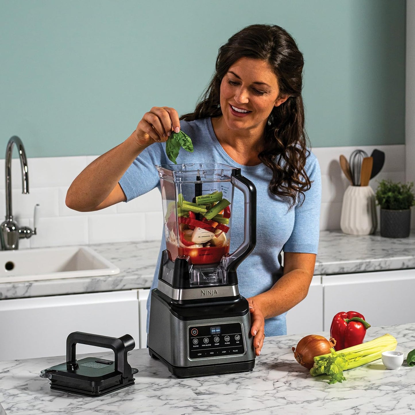Ninja BN800UK 3-in-1 Food Processor & Blender 1200W – 2.1L Jug, 1.8L Bowl, Auto-iQ, Black